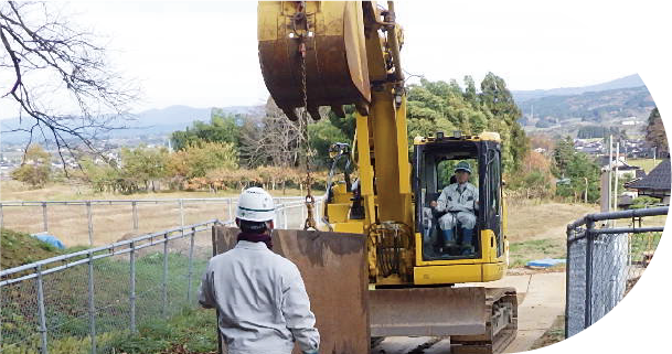 現場で作業をするスタッフ達