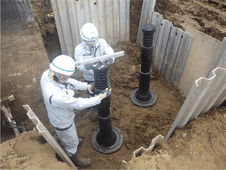 工事作業をするスタッフ