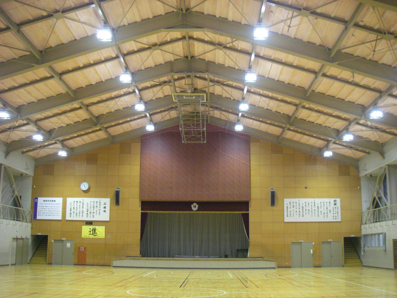 市立四中天井改修工事
